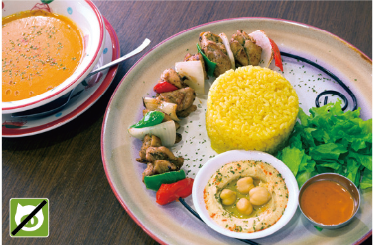 Chicken set ¥1600, with hummus! Ingredients: Have halal ingredients, and can explain about halal