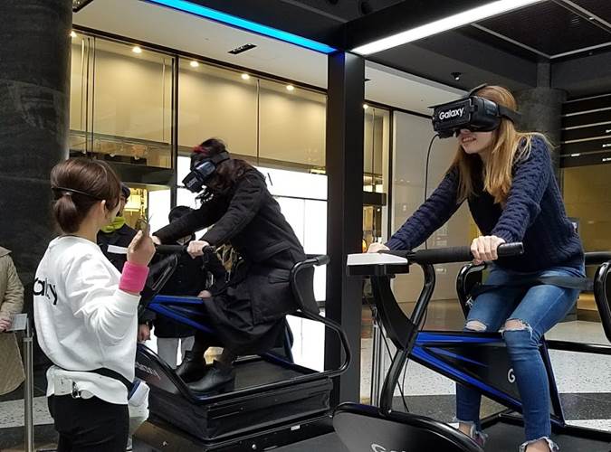 「Galaxy Gear VR」でマウンテンバイク体験