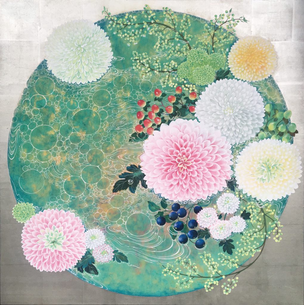 「環の中のぽんぽん菊」 和紙に岩絵の具　2019制作　©kaorukan