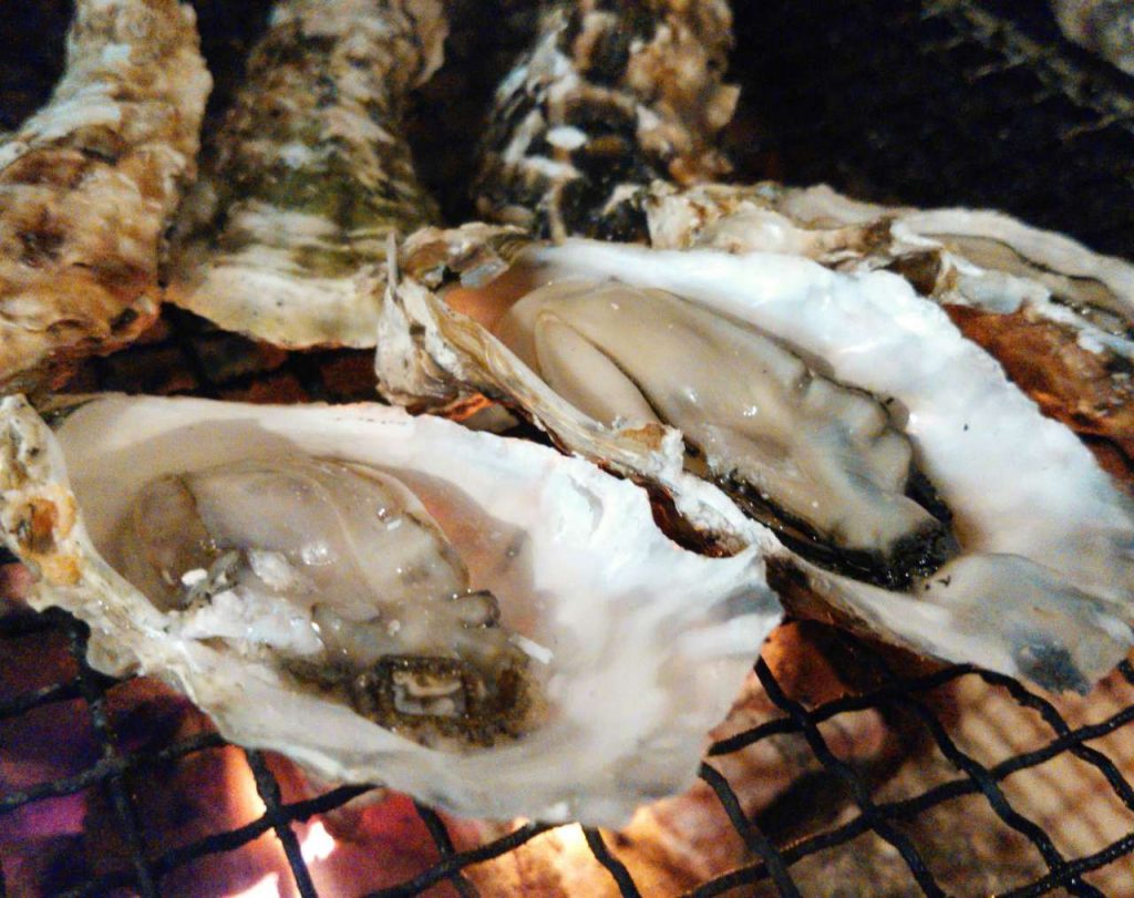 今年も牡蠣のシーズンがスタート♪糸島志摩船越産の牡蠣です。