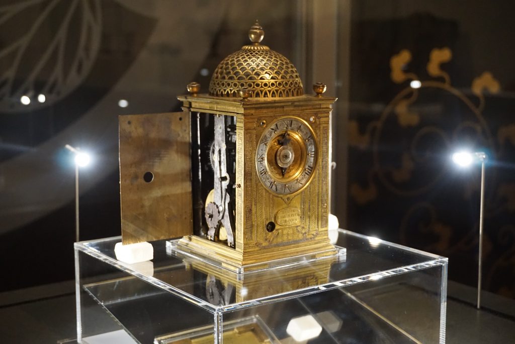 スペイン国王から家康に贈られた西洋の時計
