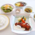 和食、洋食、中華のメニューを週替わりでご提供しています。
