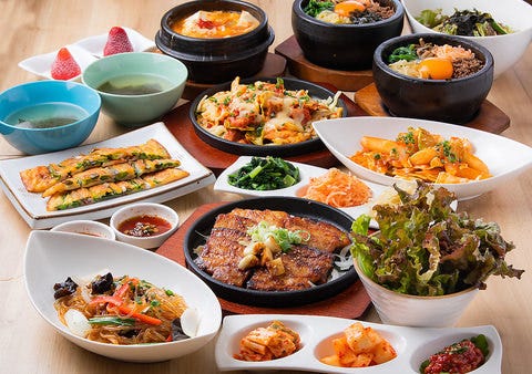こだわりの逸品を集めた韓国料理を存分に楽しめるコース3,200円