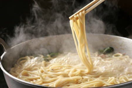 鍋の〆はやっぱり麺！！