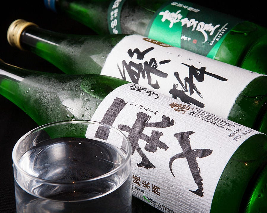 出張者や観光客にも喜ばれる、福岡の地酒をご用意しています。