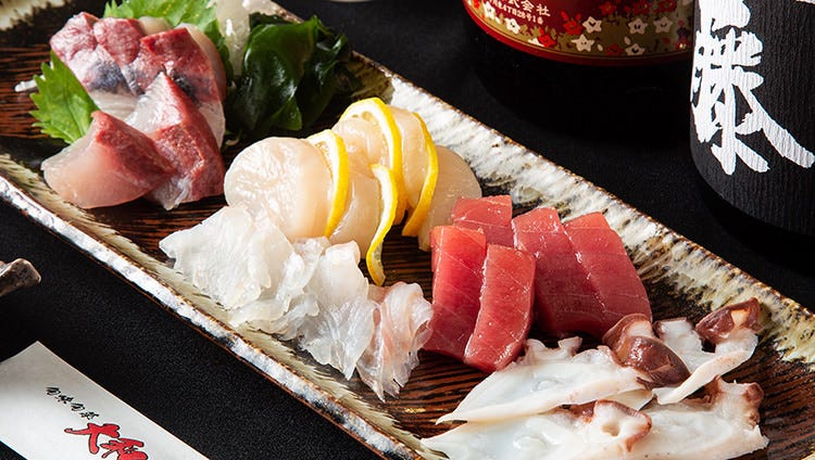 お造りやお寿司など美味しい魚料理を存分にお召し上がりください