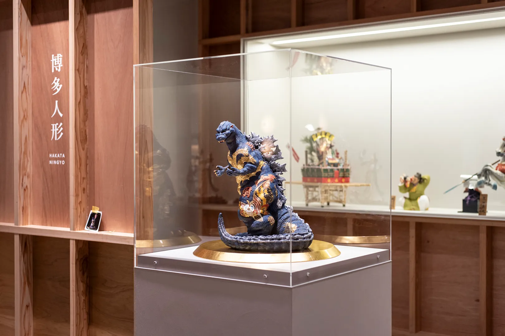 博多の伝統工芸品である博多人形を常設展示