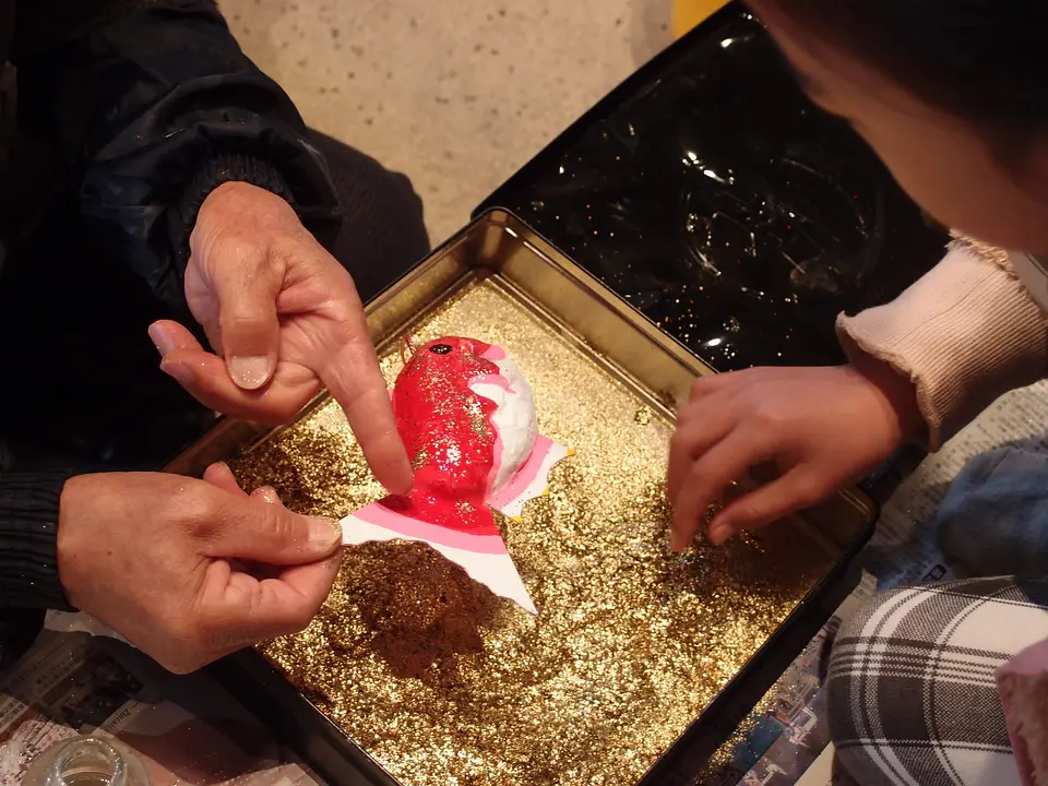 何度でも行きたい！五感で楽しむ福岡体験ガイド　ふるさと館 絵付け体験