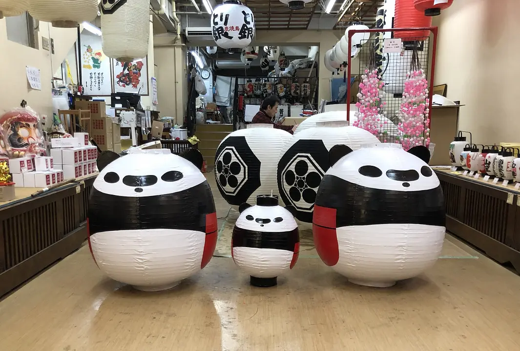 何度でも行きたい！五感で楽しむ福岡体験ガイド 門田提灯店「提灯絵付け体験」