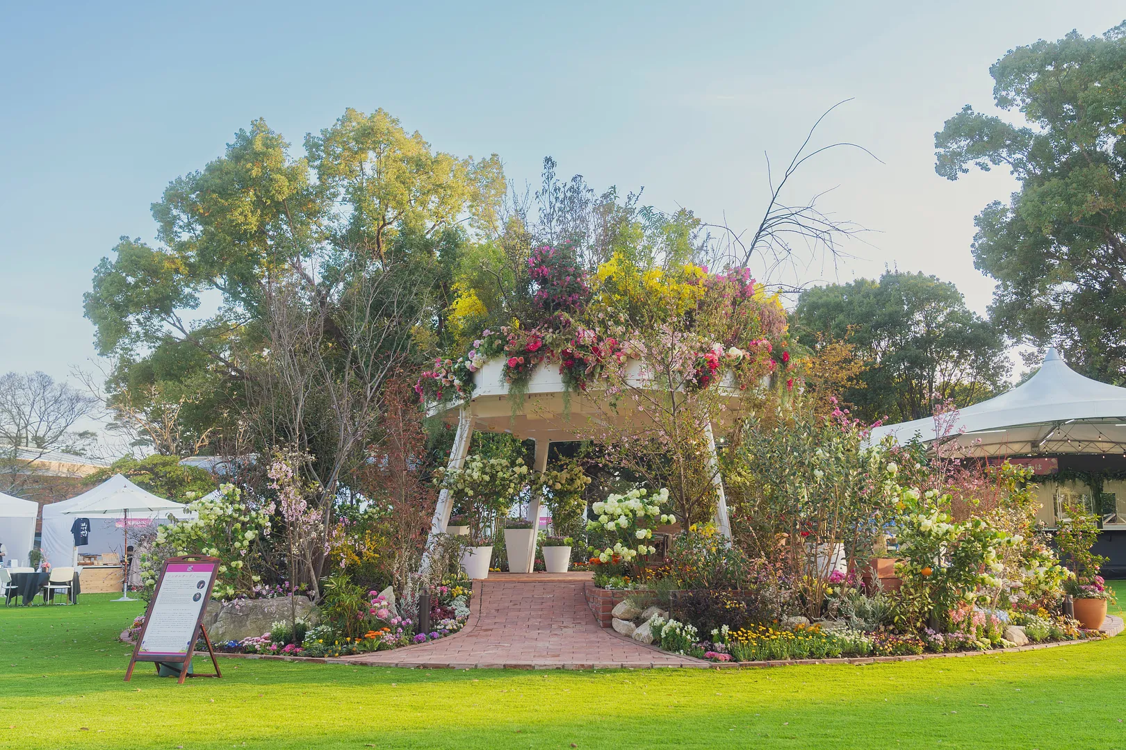 シンボルガーデン横（昼） 2.jpg