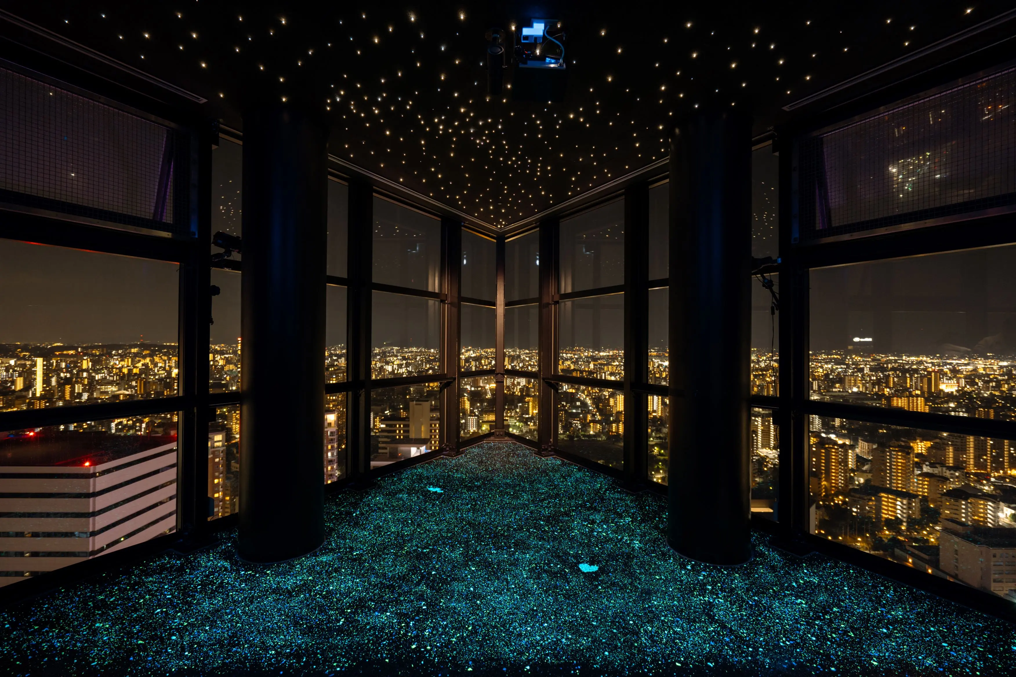 Fukuoka at Night Is Even More Beautiful from Above: Four Night