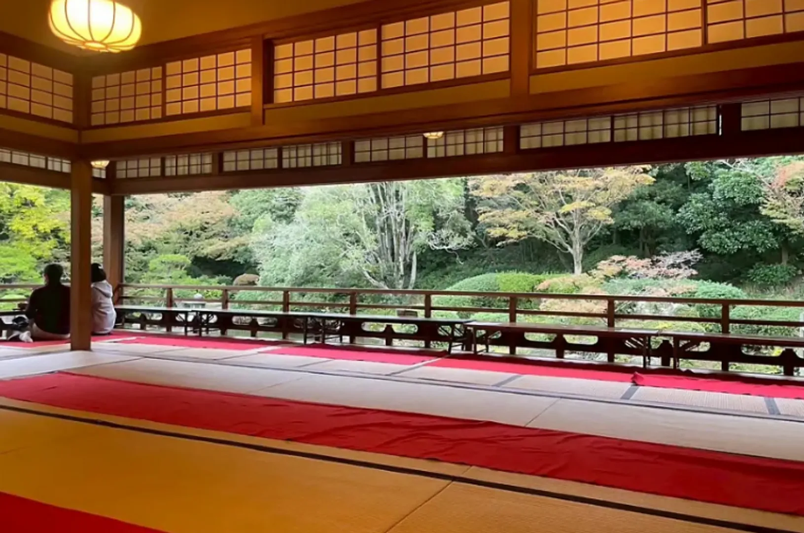 友泉亭　大広間