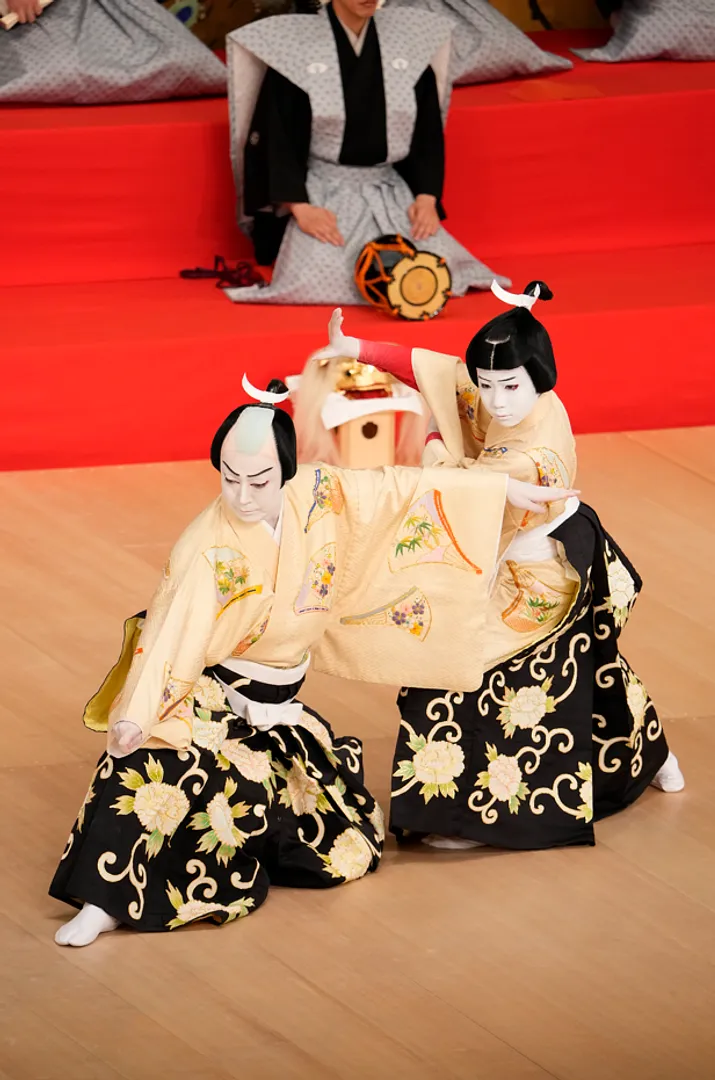 ©松竹_八代目尾上菊五郎と尾上菊之助 2025年6月歌舞伎座「連獅子」より 