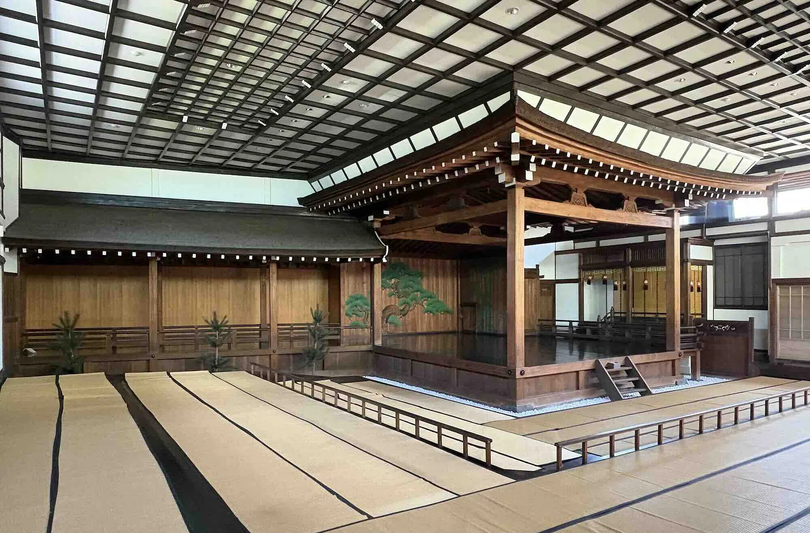 住吉神社能楽殿