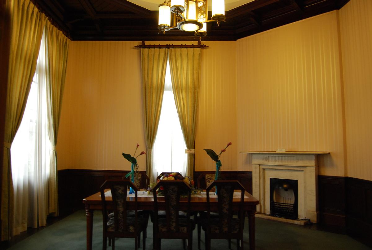 旧福岡県公会堂貴賓館_談話室