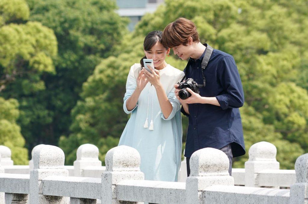 中ノ島に渡る橋の上でのデートシーン