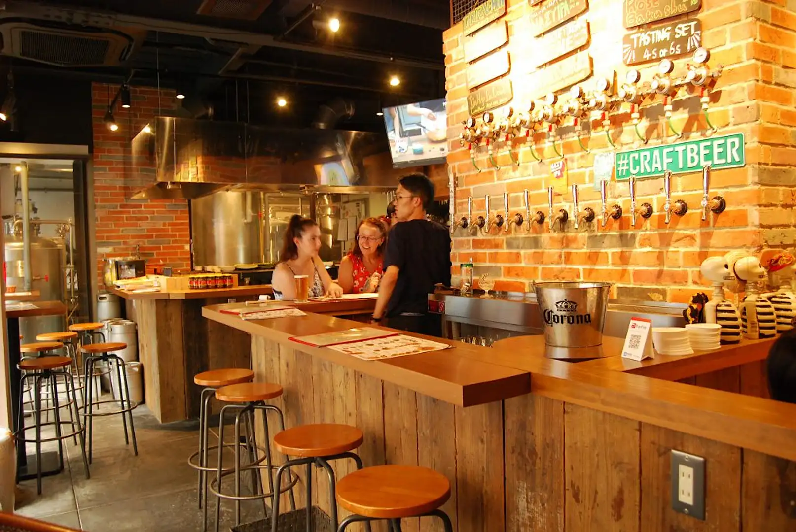 わいてるず ぶるーく ふくおか ワインのように個性を味わうメイド・イン・福岡のクラフトビール