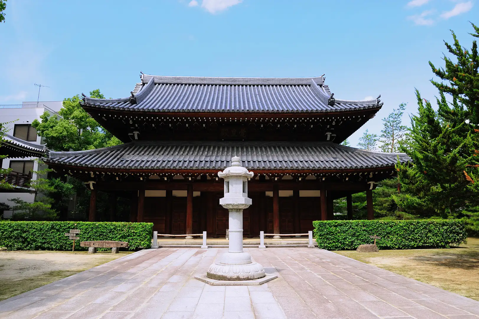 若八幡宮 | 観光スポット一覧 | 【公式】福岡市観光情報サイト よかなび